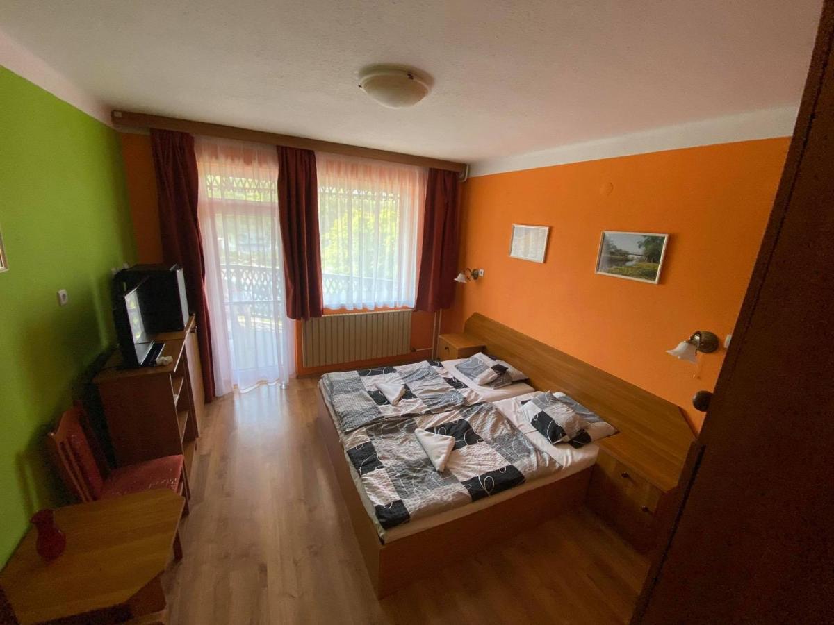 Hableany Hotel Тісафюред Екстер'єр фото